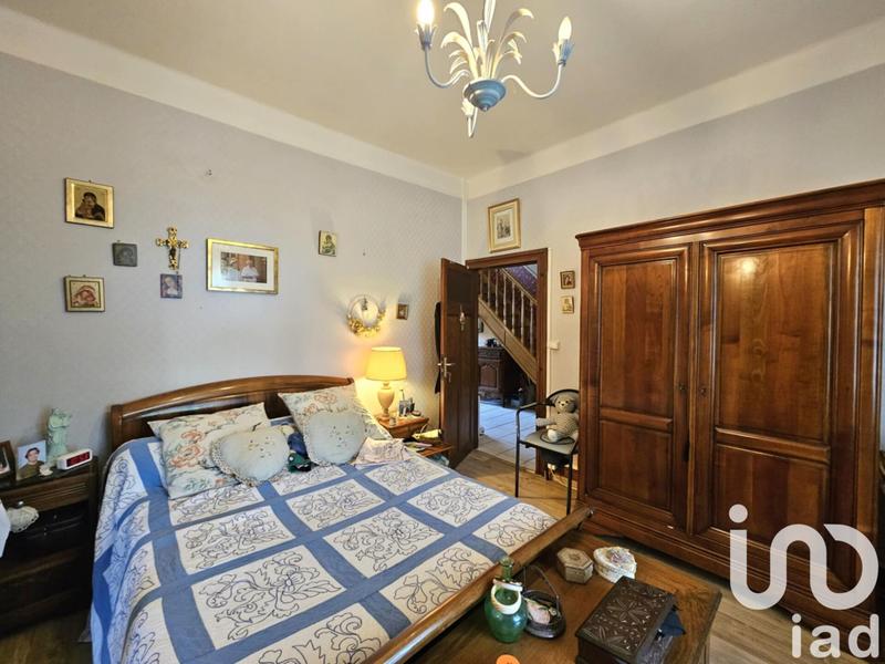 Maison - 220 m² - 8 pièces