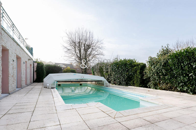 Maison - 195 m² - 7 pièces