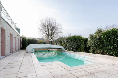 Maison - 195 m² - 7 pièces