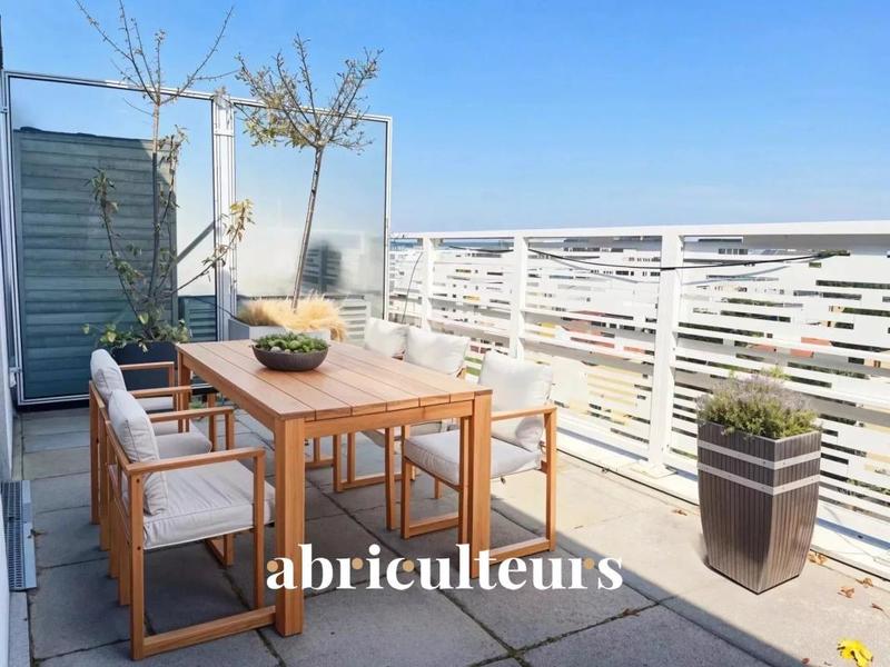 Appartement - 81 m² - 4 pièces