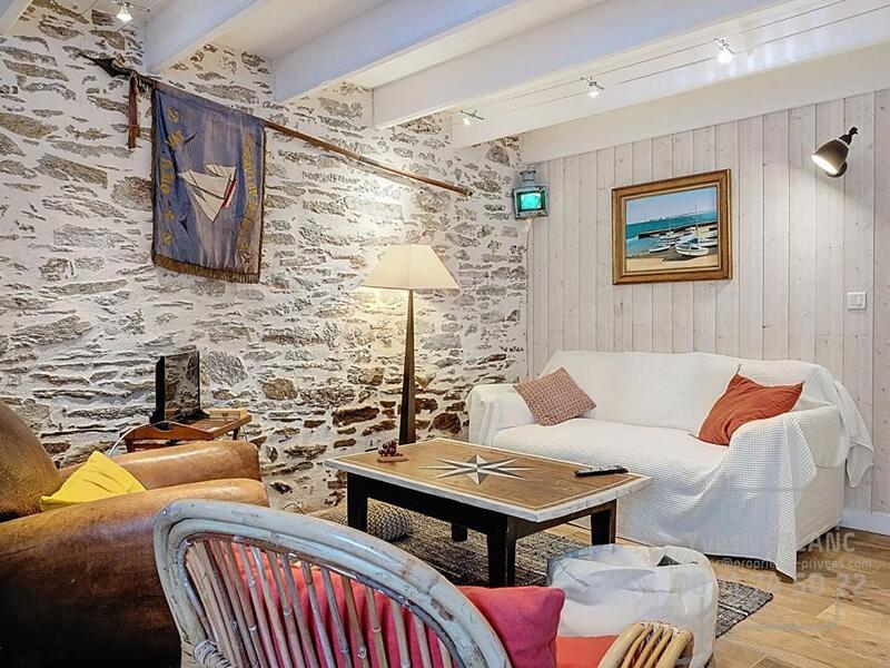 Maison - 101 m² - 10 pièces