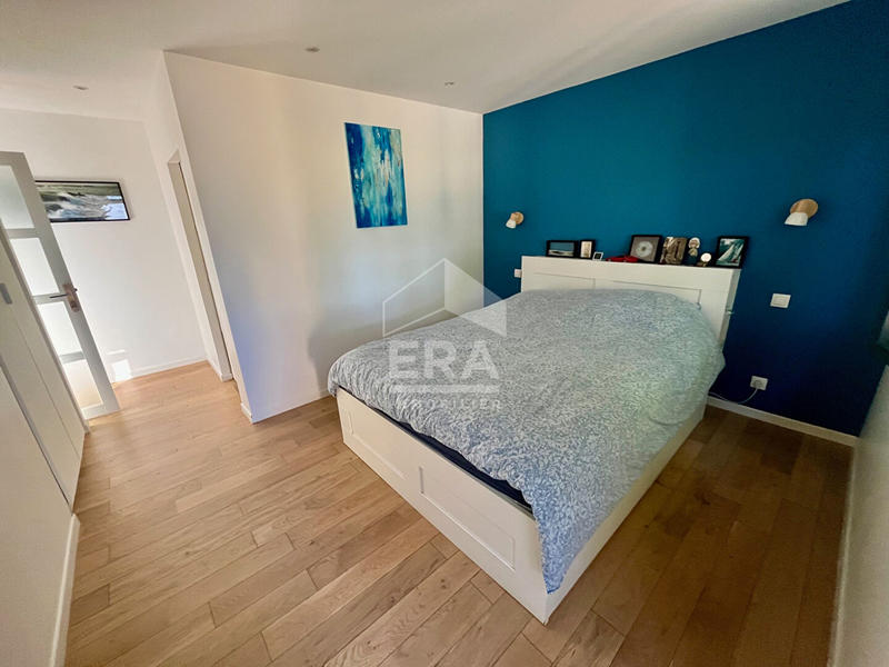 Maison - 207 m² - 9 pièces