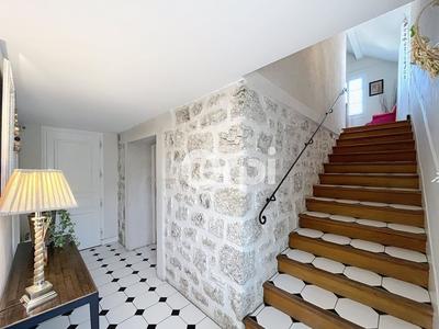 Maison - 170 m² - 6 pièces