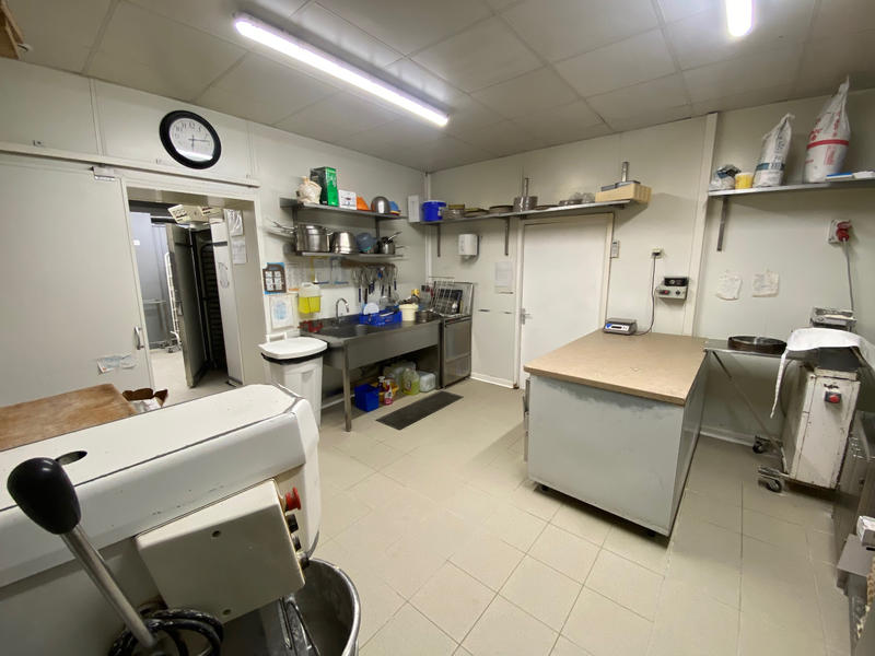 Fonds de commerce - Magasins - 230 m²