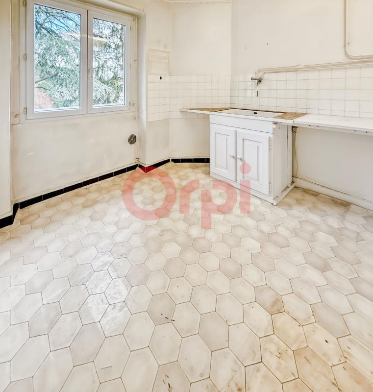 Appartement - 168 m² - 6 pièces