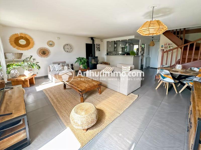 Maison - 98 m² - 5 pièces