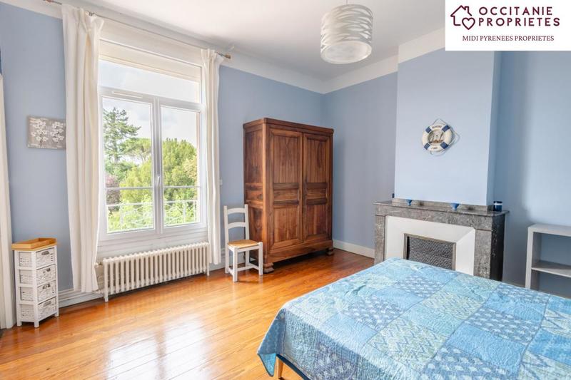 Maison de maîtres - 530 m² - 19 pièces