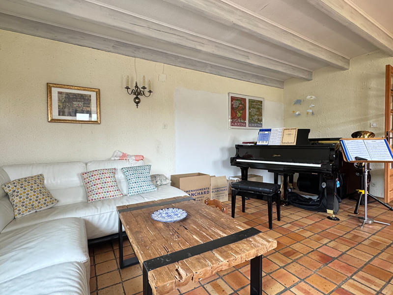 Maison - 220 m² - 7 pièces