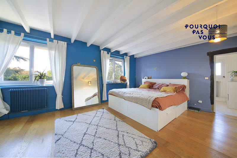 Maison ancienne - 260 m² - 8 pièces