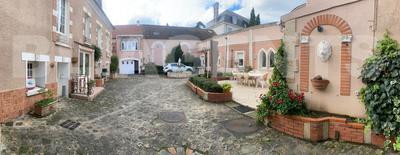 Corps de ferme - 300 m² - 10 pièces