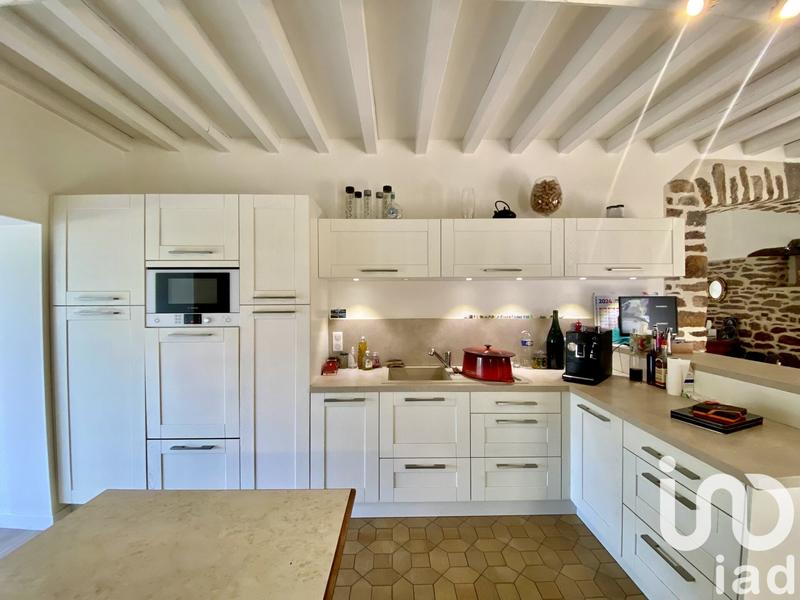 Maison - 322 m² - 11 pièces