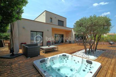 Maison - 180 m² - 6 pièces