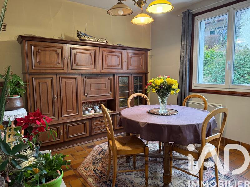 Maison - 127 m² - 5 pièces