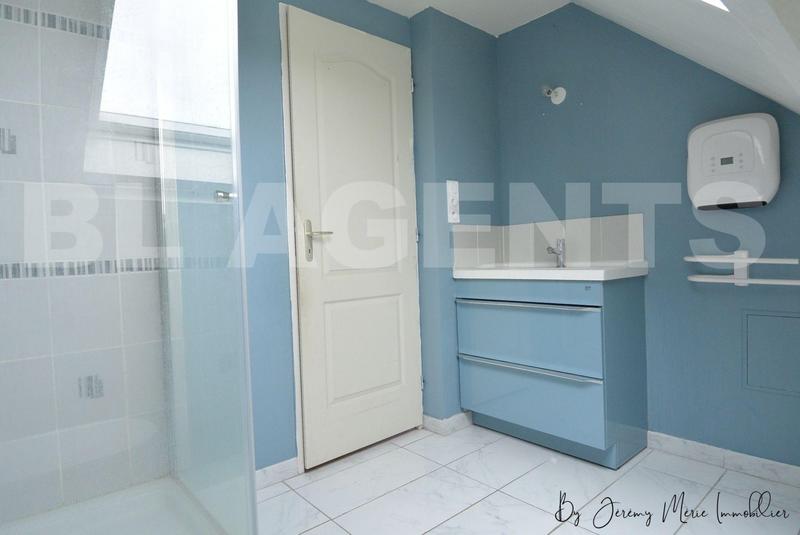 Maison jumelée - 97 m² - 6 pièces