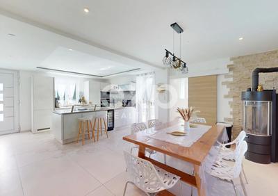 Maison - 125 m² - 6 pièces