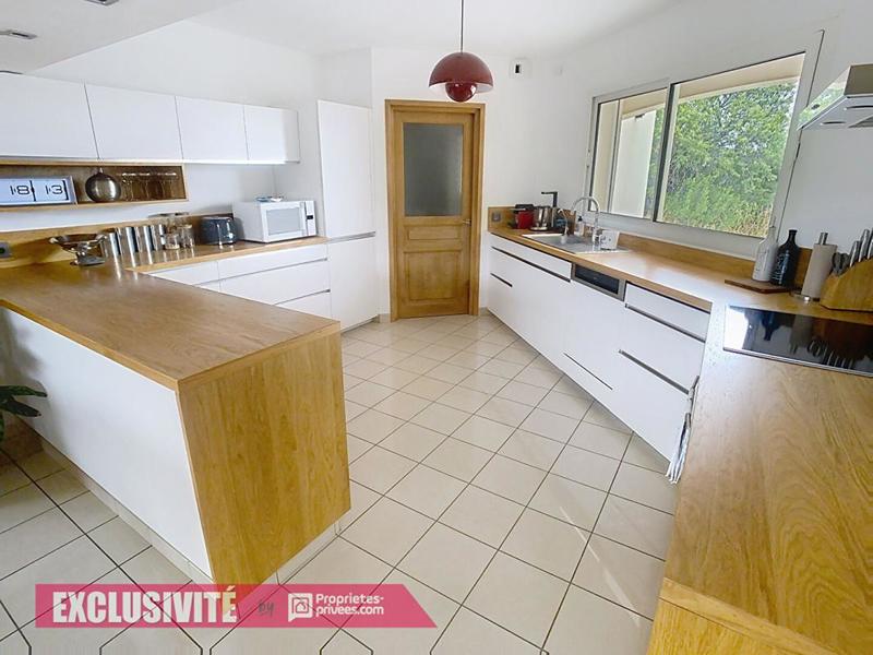 Maison - 136 m² - 6 pièces