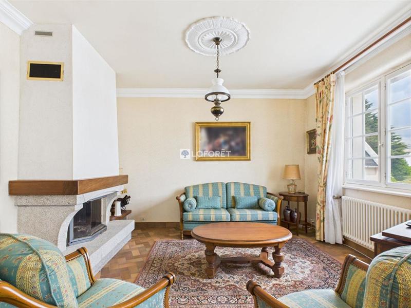 Maison - 204 m² - 10 pièces