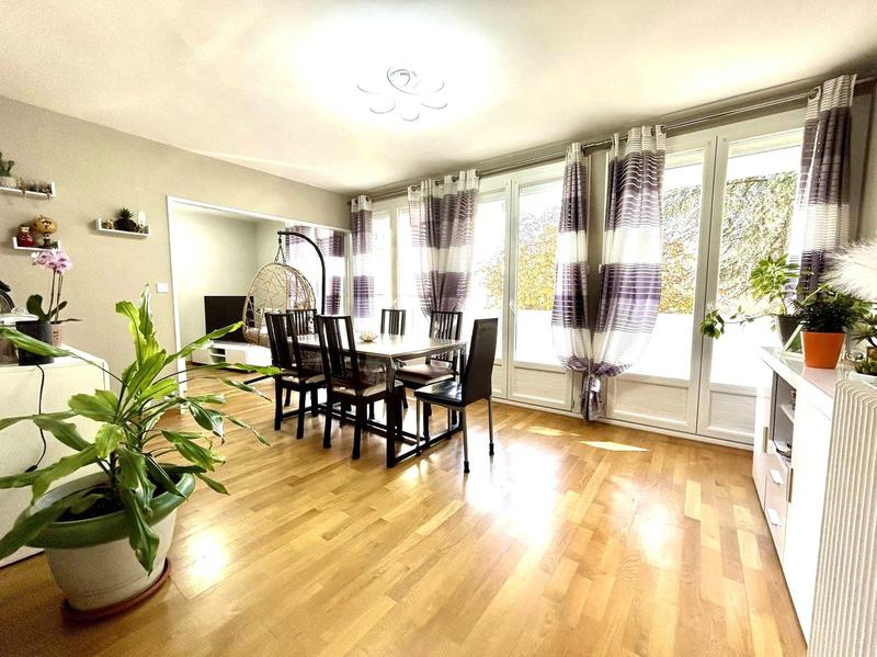 Appartement - 76 m² - 4 pièces