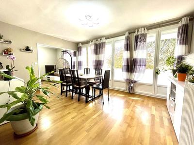 Appartement - 76 m² - 4 pièces