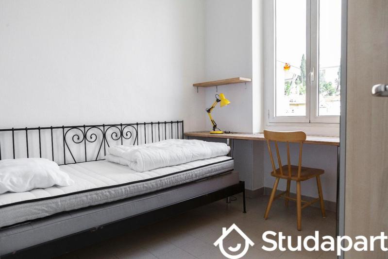 Chambre - 9 m² - 1 pièce