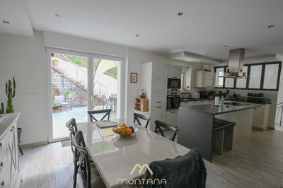 Maison - 147 m² - 5 pièces