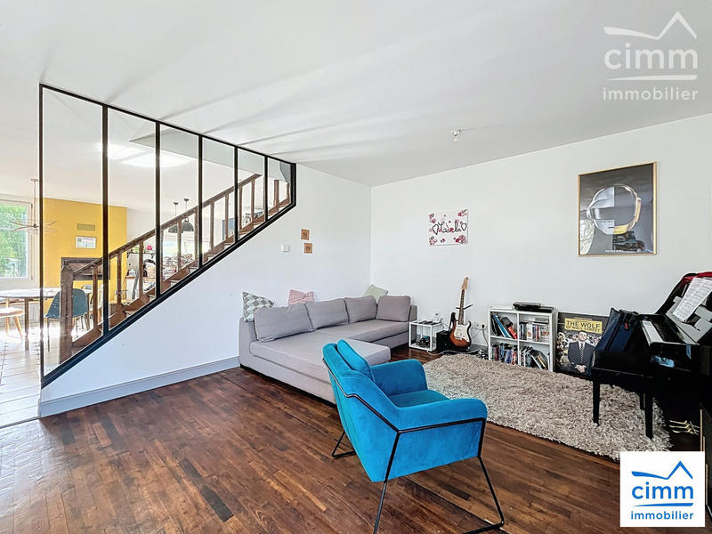 Maison traditionnelle - 145 m² - 6 pièces