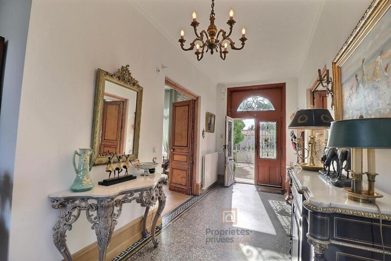 Demeure - 380 m² - 13 pièces