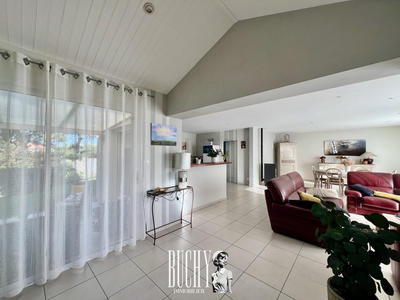 Maison - 185 m² - 5 pièces