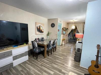 Appartement - 80 m² - 4 pièces