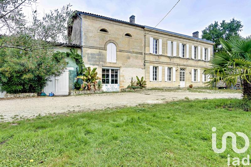 Maison - 357 m² - 11 pièces