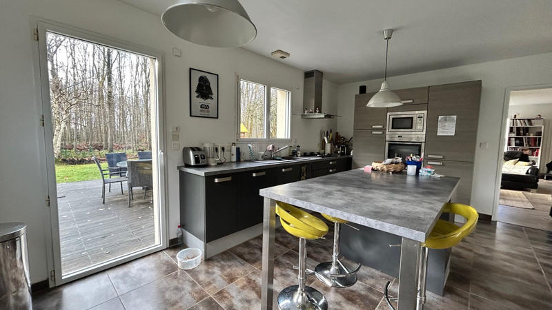 Maison - 170 m² - 6 pièces