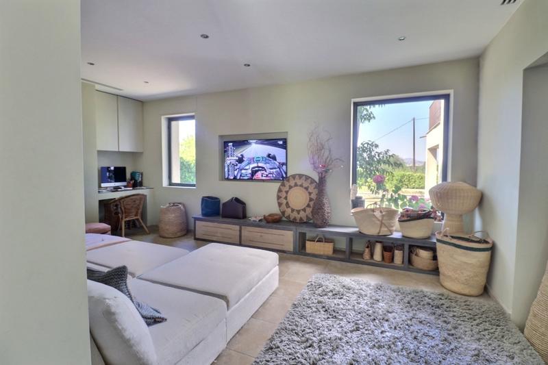 Villa - 385 m² - 7 pièces