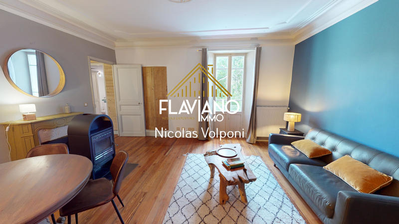 Maison - 205 m² - 7 pièces