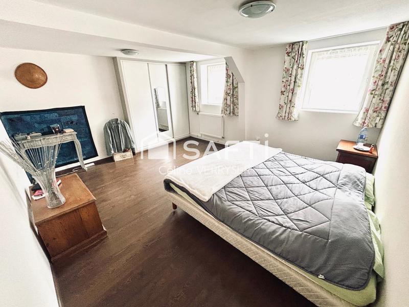 Maison - 157 m² - 7 pièces