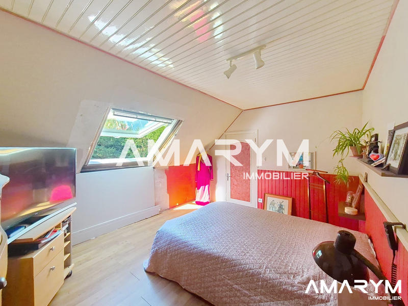 Maison traditionnelle - 143 m² - 8 pièces