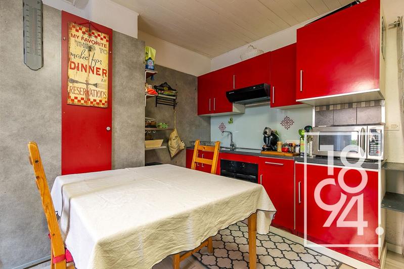 Maison - 182 m² - 8 pièces