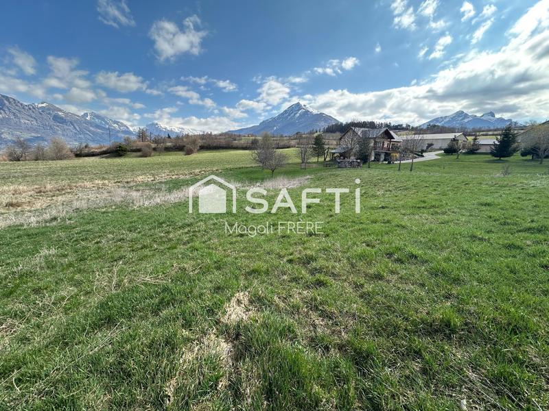 Terrain - 2 499 m²
