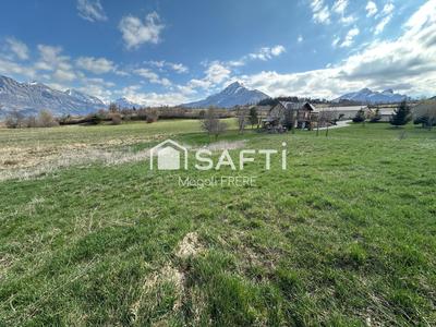 Terrain - 2 499 m²