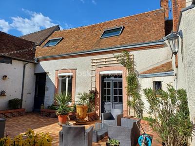 Maison - 180 m² - 7 pièces