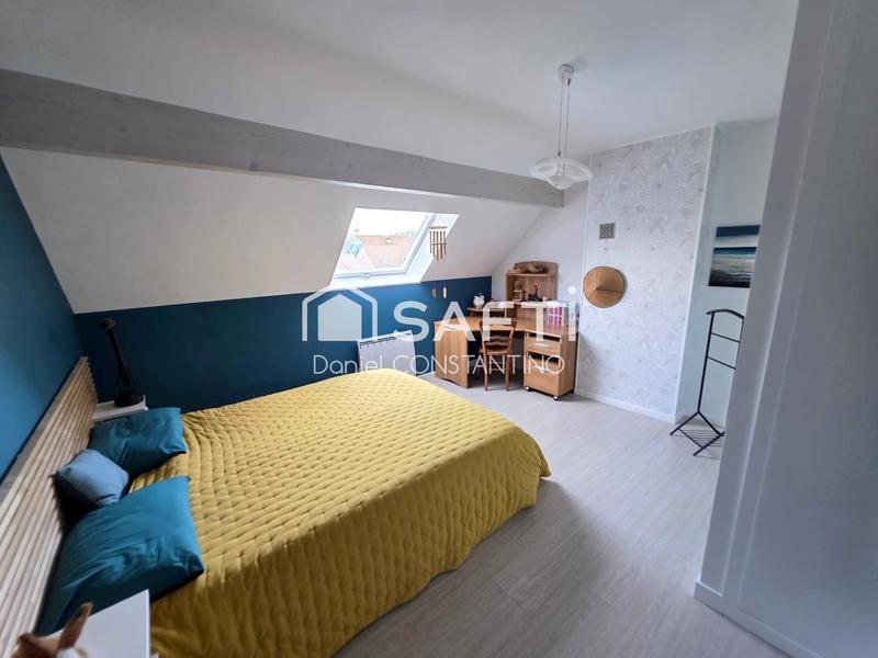 Maison - 200 m² - 8 pièces