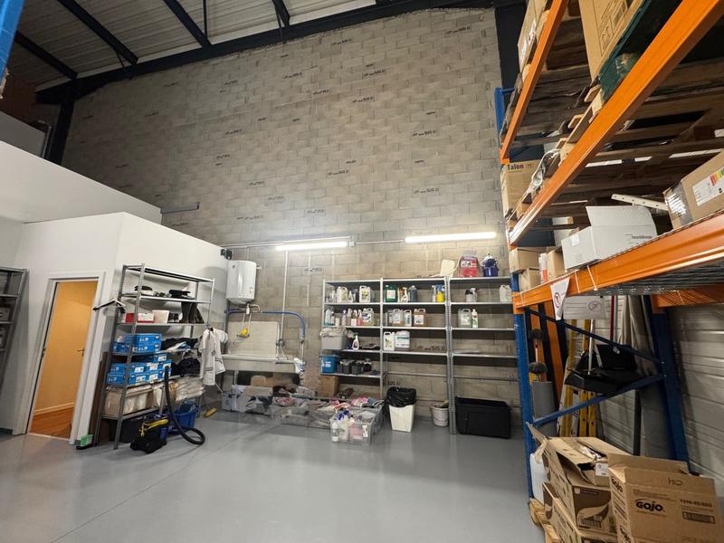 Bureau - 194 m² - 7 pièces