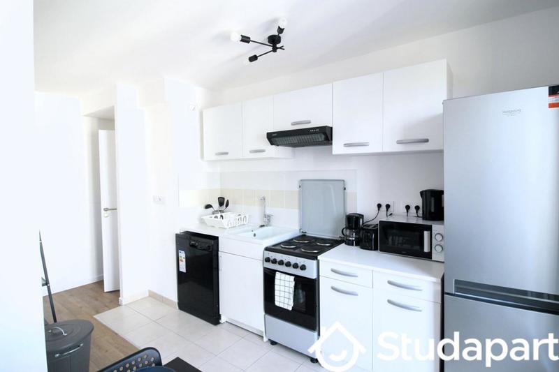 Chambre - 13 m² - 1 pièce