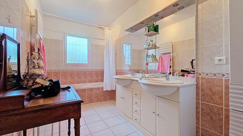 Maison - 133 m² - 6 pièces