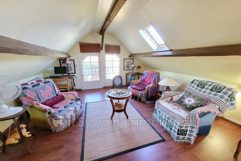 Maison - 170 m² - 9 pièces