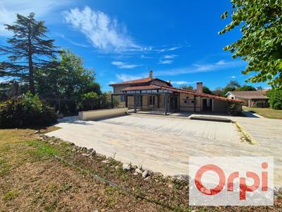 Maison - 288 m² - 5 pièces