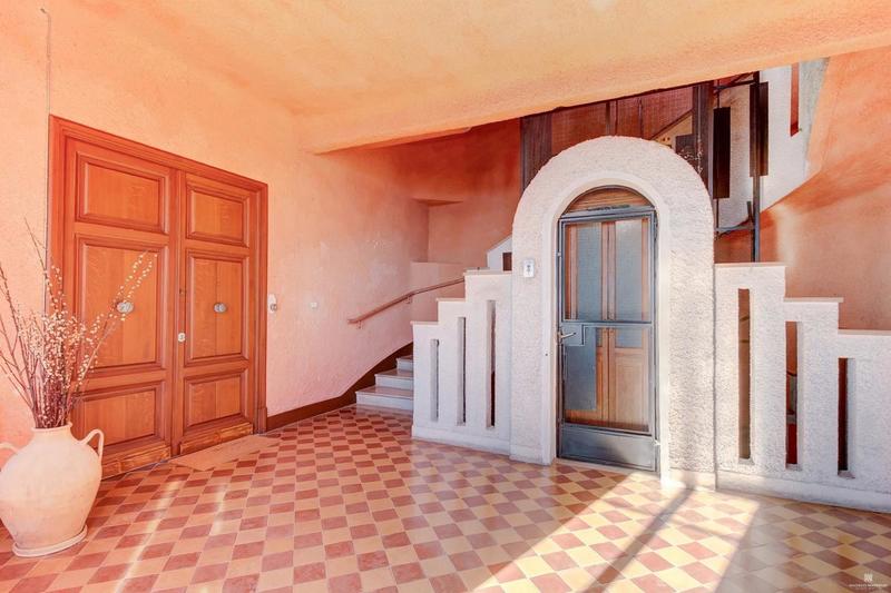 Appartement - 190 m² - 4 pièces