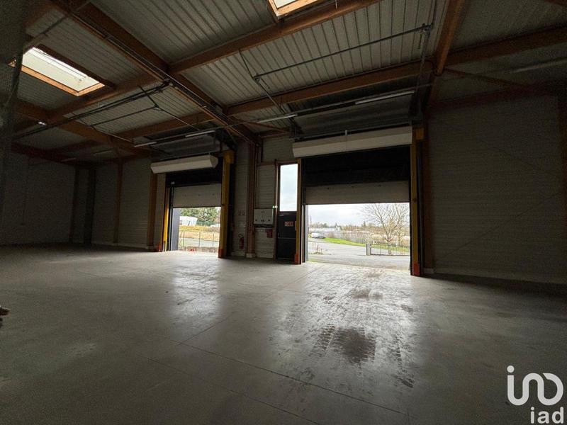 Local commercial - 3 000 m²