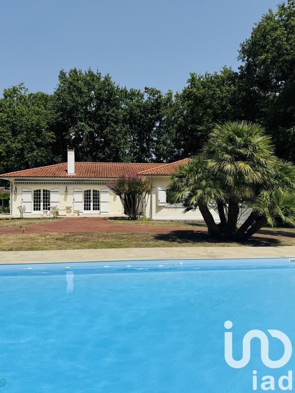 Maison - 214 m² - 8 pièces