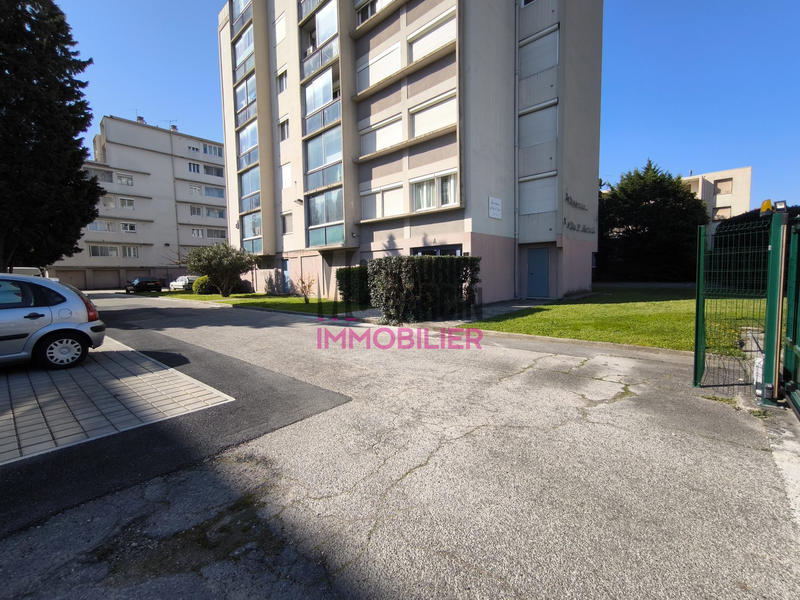 Appartement - 95 m² - 5 pièces