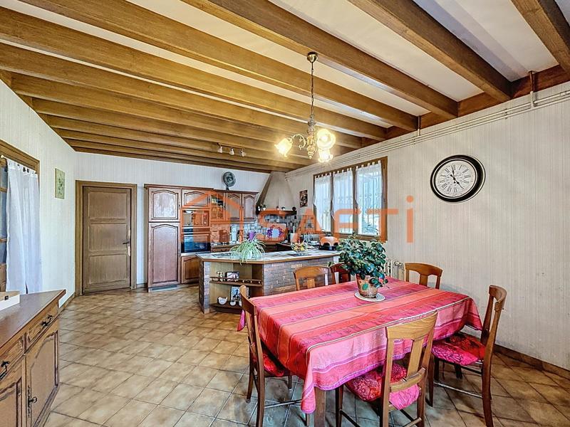 Maison - 223 m² - 9 pièces